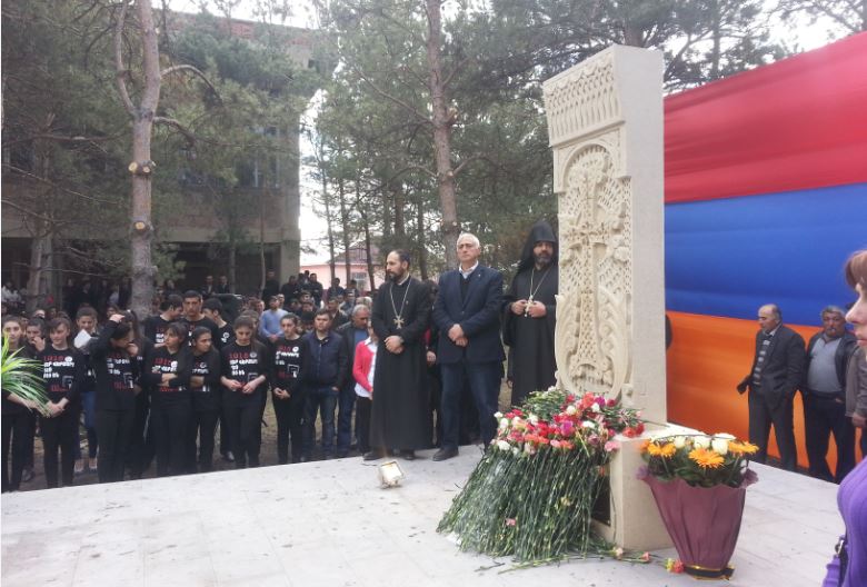 Cross-stone dedicated to memory of Armenian Genocide victims unveiled in Khando